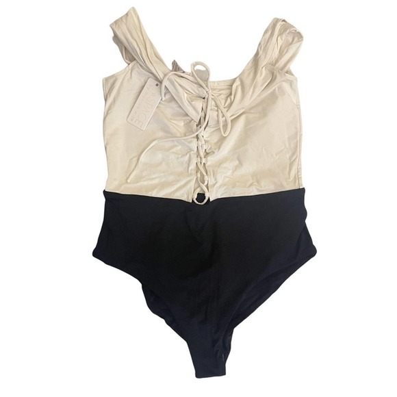 L*Space Off-the-Shoulder One-Piece Size 10/Medium - Picture 5 of 6